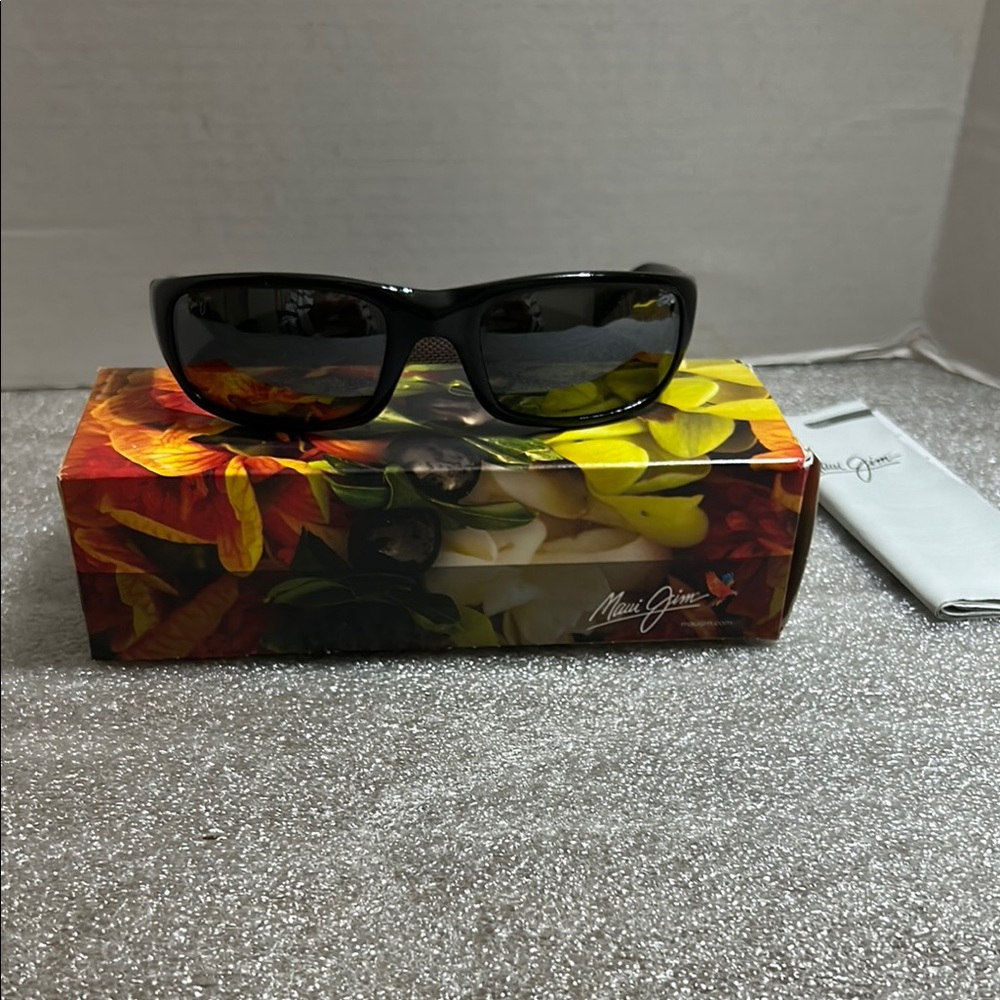 Maui Jim Black Sunglasses Stingray